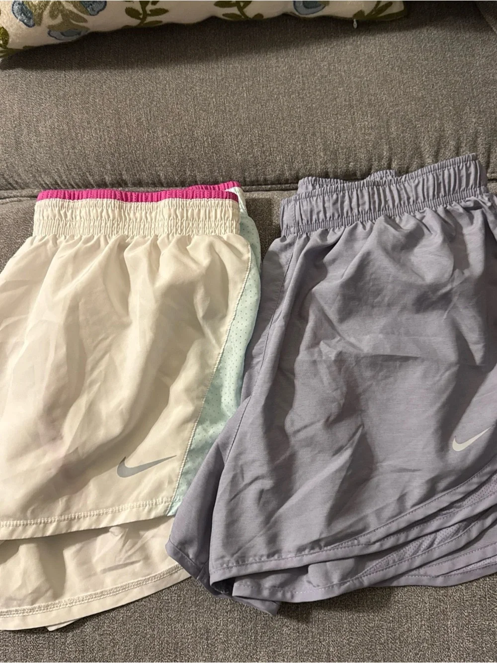 NIKE WOMENS XL LOT OF TWO ATHLETIC RUNNING SHORTS EUC